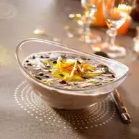 Velouté de haricots rouges au laurier, potimaron et panais
